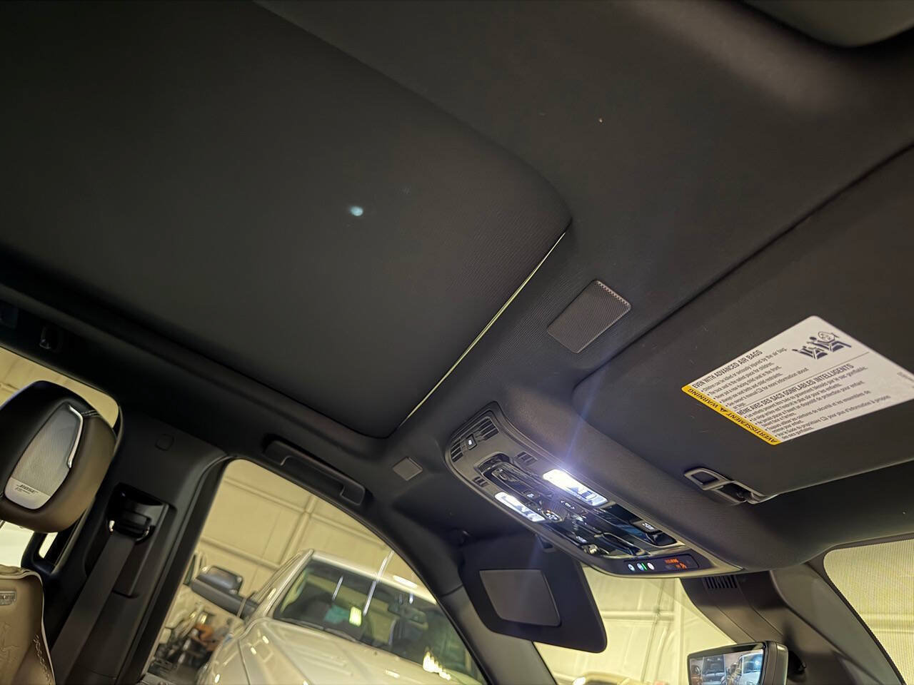 Used 2026 GMC Yukon Denali Ultimate AWD/4WD image 37