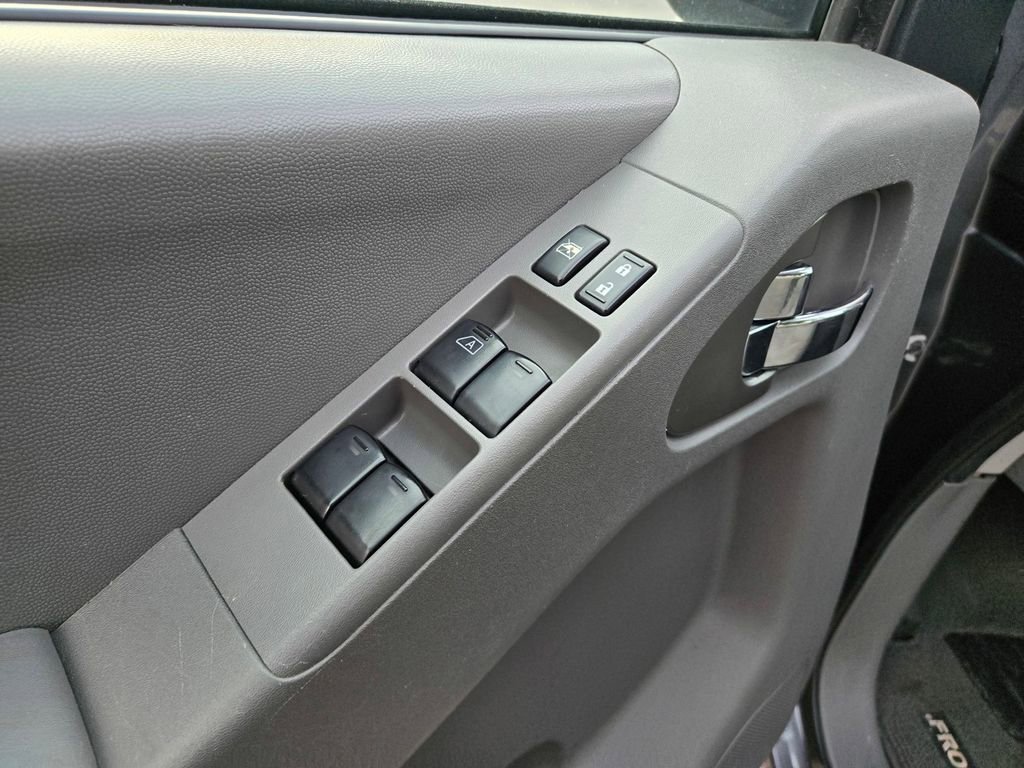 Used 2019 Nissan Frontier SV image 33