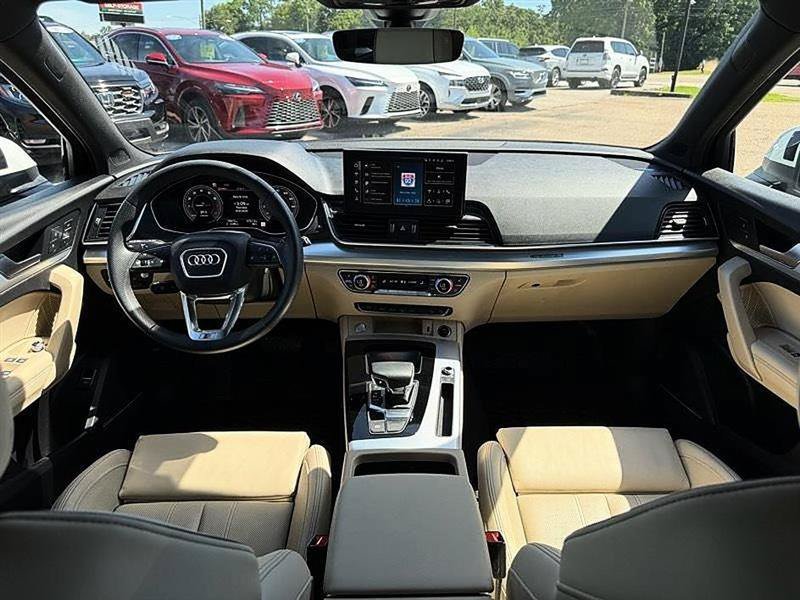 Used 2024 Audi Q5 2.0T Prestige w/ Prestige Package AWD/4WD image 23
