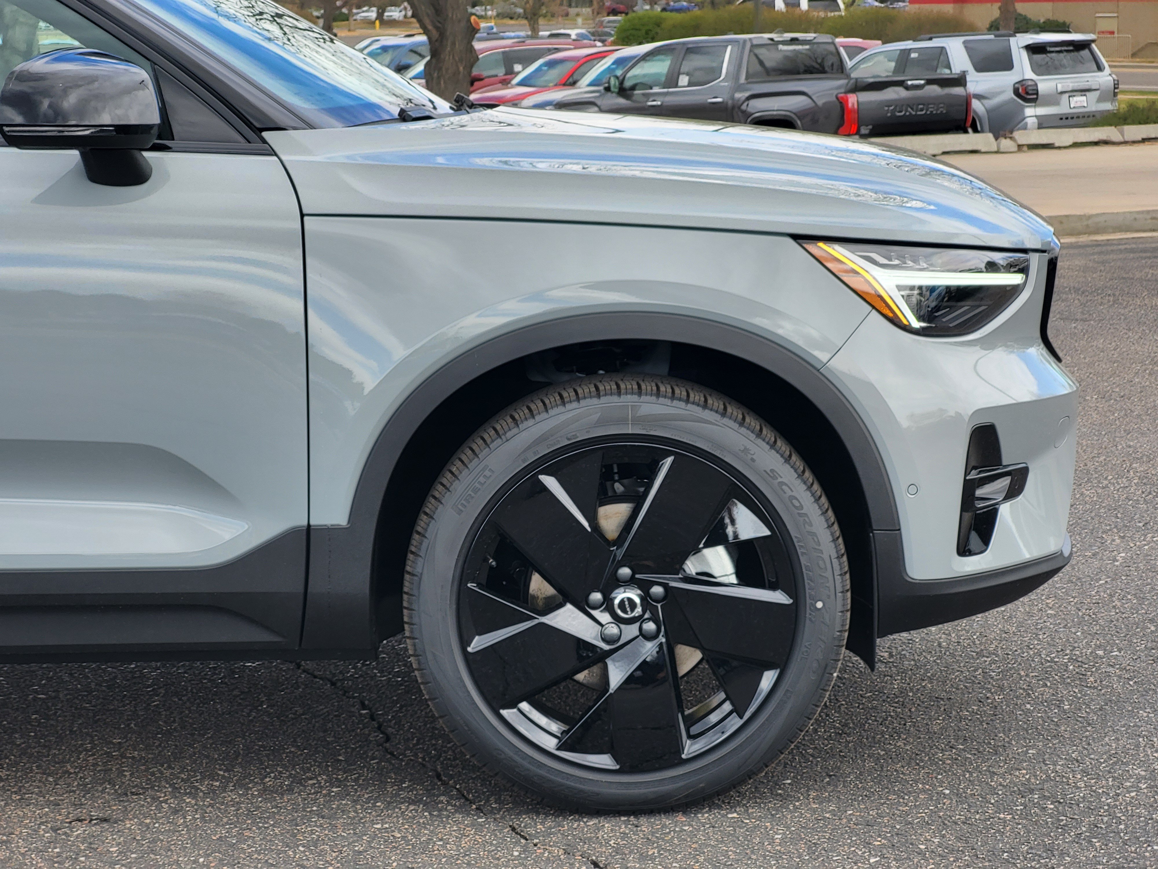 New 2026 Volvo XC40 B5 Ultra w/ Protection Package Premier AWD/4WD image 6