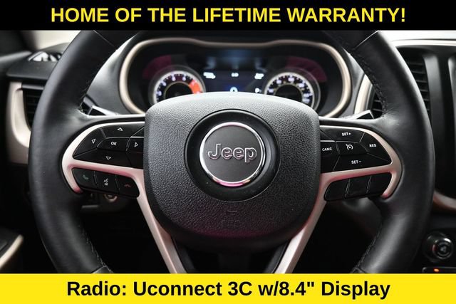 Used 2018 Jeep Cherokee Limited AWD/4WD image 19