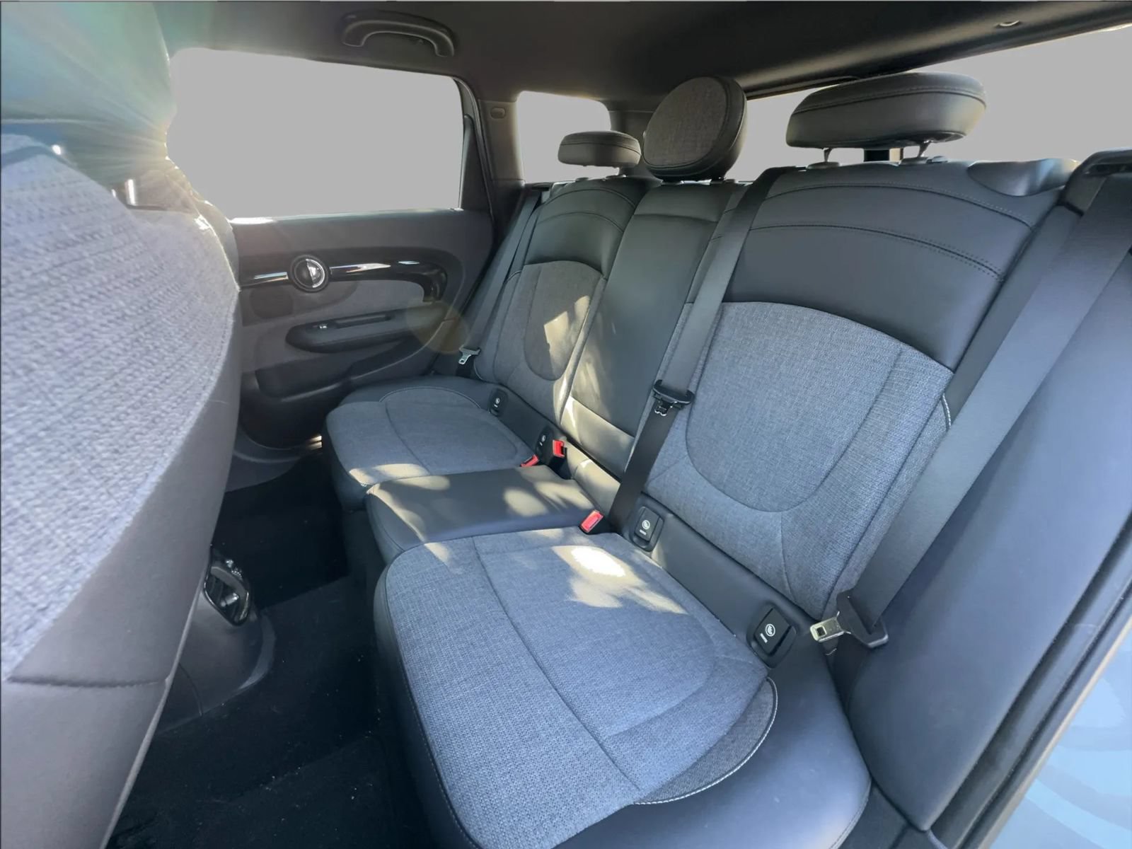 Used 2016 MINI Cooper Clubman FWD image 26