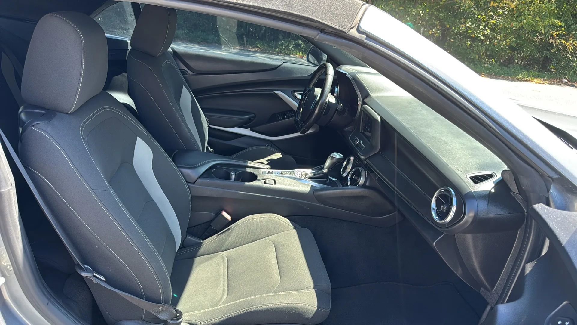 Used 2019 Chevrolet Camaro LT image 11