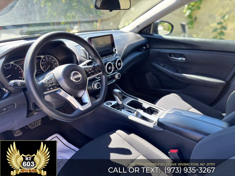 Used 2024 Nissan Sentra SV FWD image 16