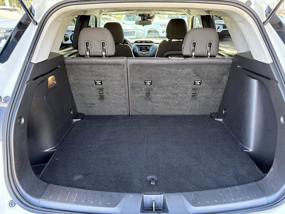 Used 2023 Chevrolet TrailBlazer LT image 11