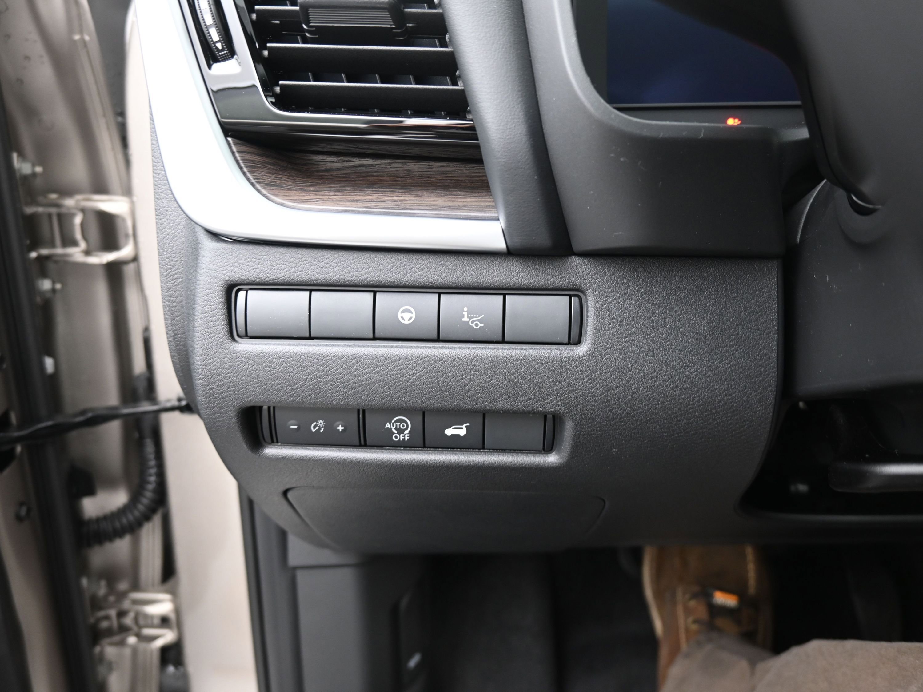 New 2026 Nissan Rogue Platinum image 12