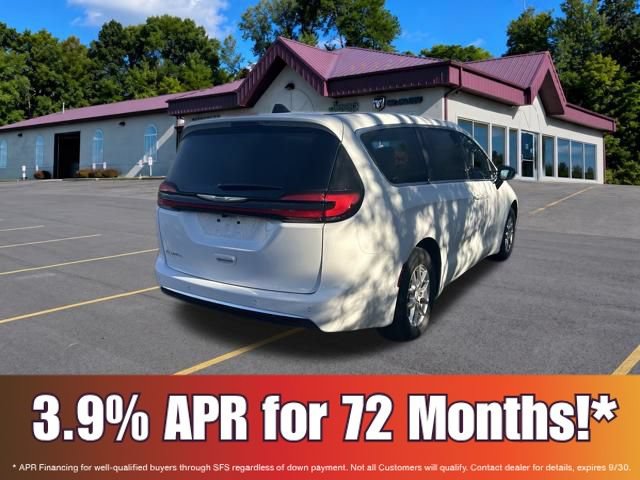 New 2026 Chrysler Pacifica Select FWD image 4
