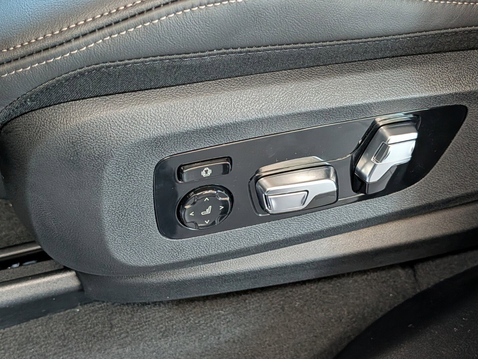 New 2026 BMW X7 xDrive40i w/ M Sport Package image 12