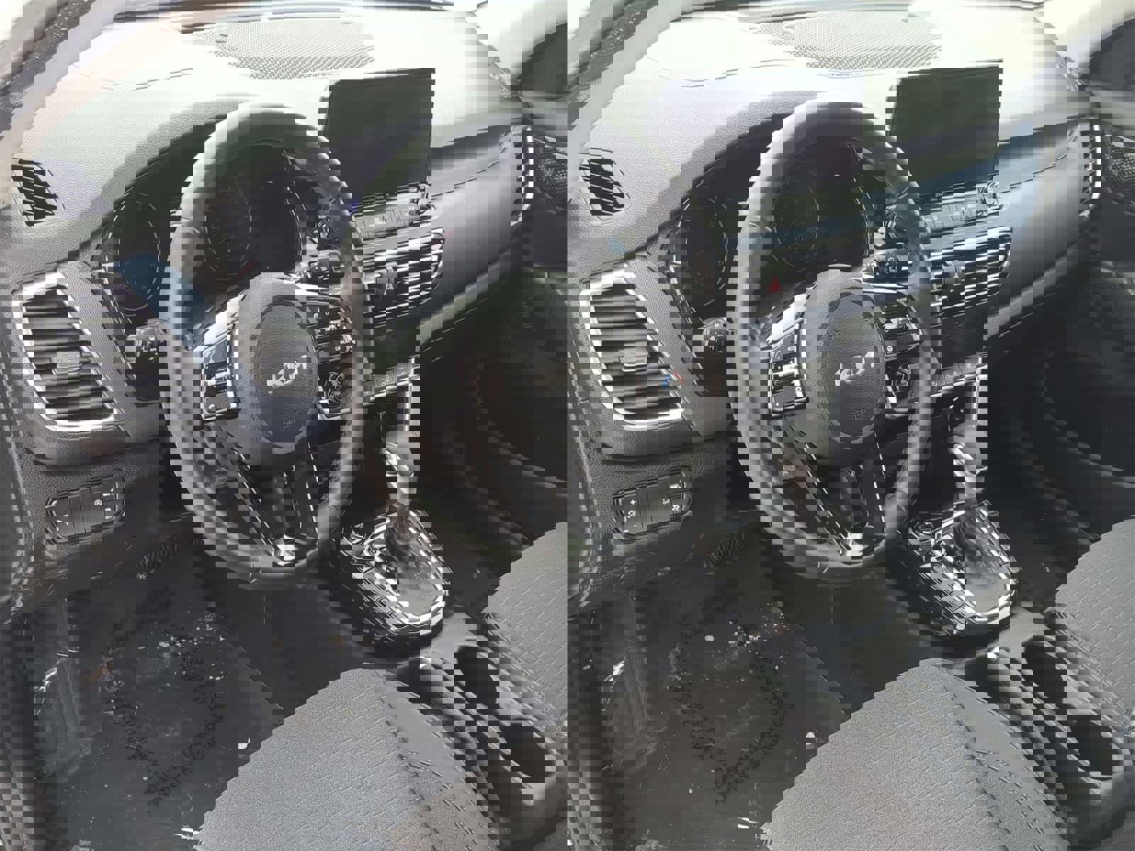 Used 2023 Kia Seltos Nightfall Edition image 10