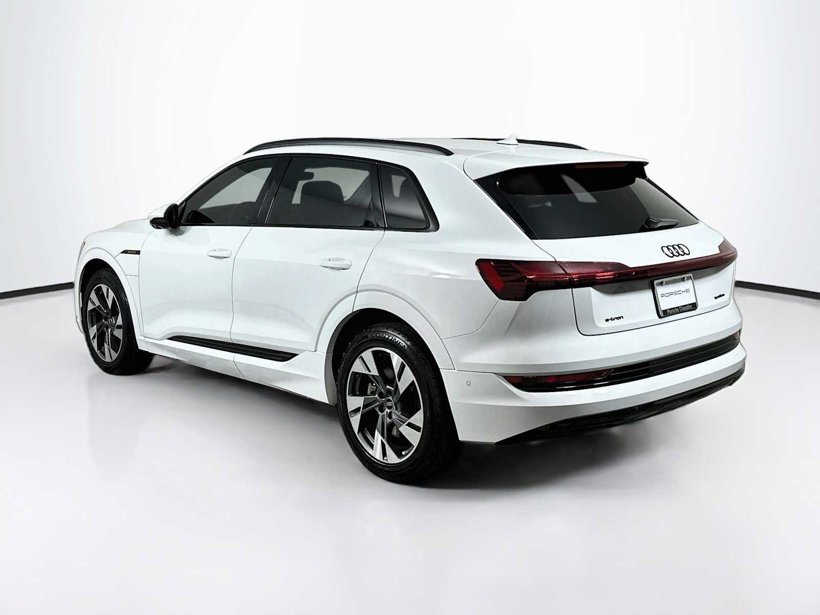 Used 2023 Audi e-tron Premium AWD/4WD image 3
