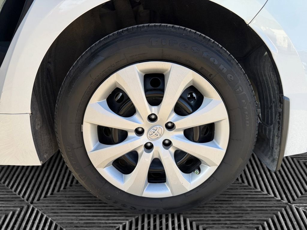 Used 2024 Toyota Corolla LE image 14