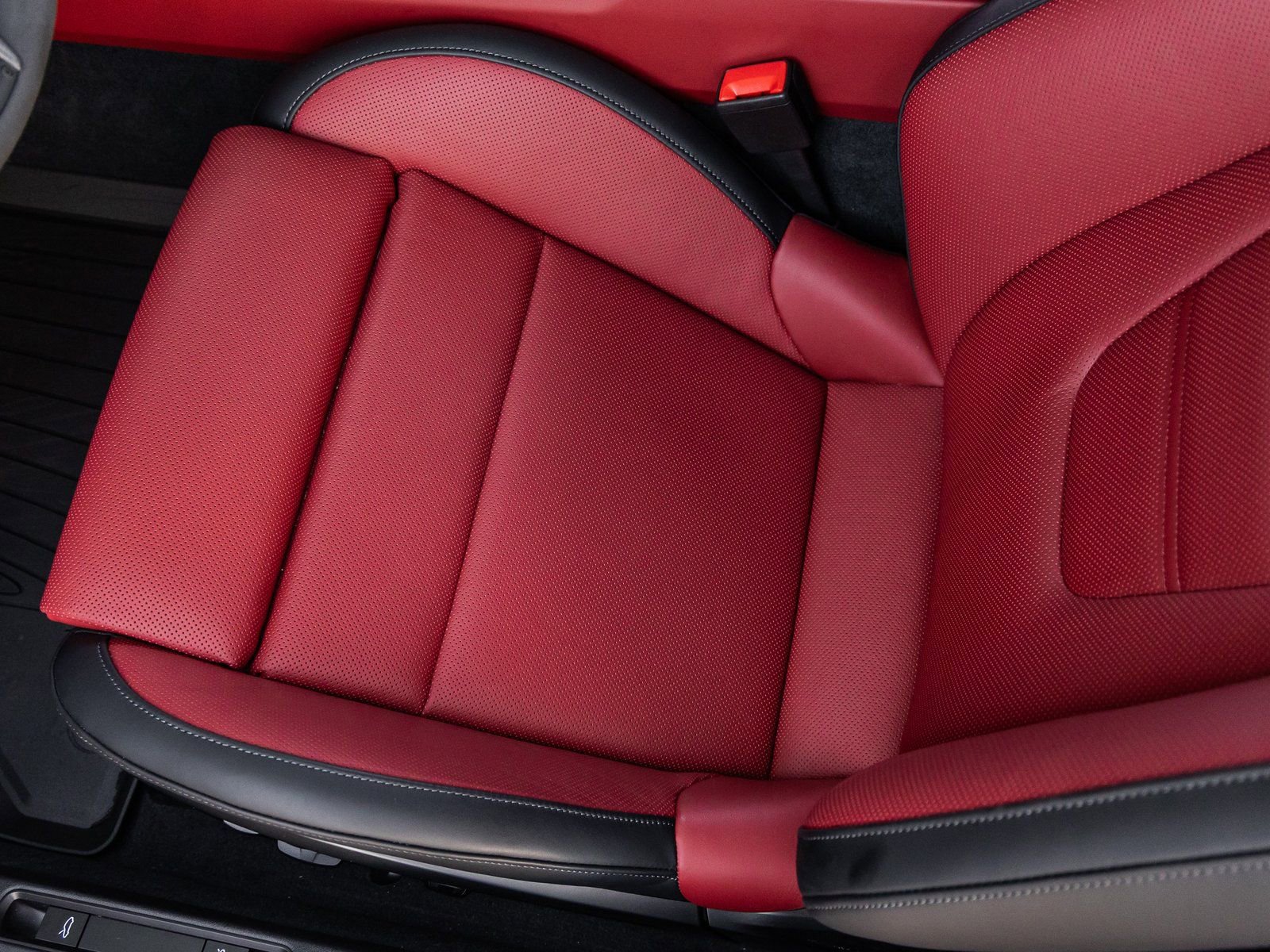 Certified 2026 Porsche 911 Targa 4 GTS image 35