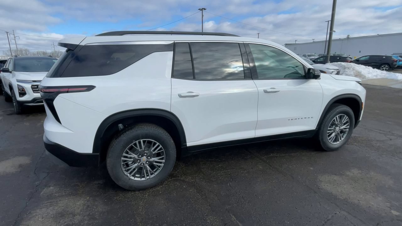 New 2026 Chevrolet Traverse LT w/ Driver Confidence Package FWD image 50