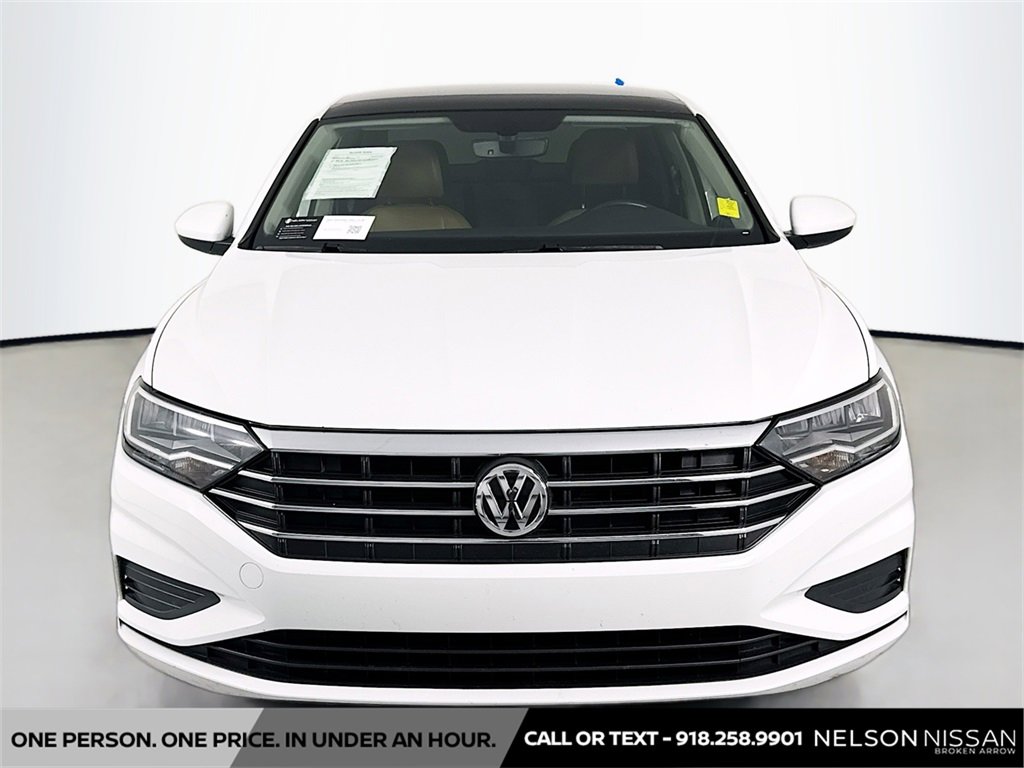 Used 2020 Volkswagen Jetta SE w/ SE Cold Weather Package image 2