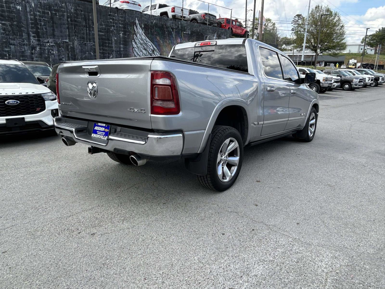 Used 2019 RAM 1500 Limited AWD/4WD image 3