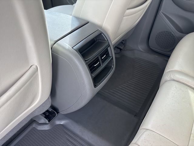 Used 2020 Cadillac XT5 Premium Luxury w/ LPO, Floor Liner Package image 34