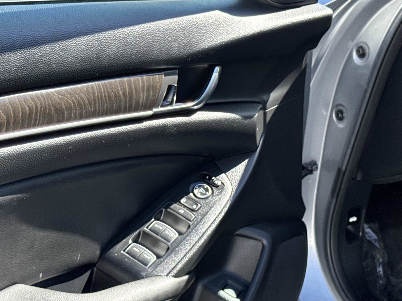 Used 2019 Honda Accord EX image 20