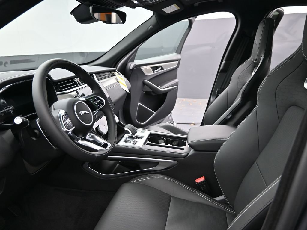 New 2026 Jaguar F-PACE R-Dynamic S image 21