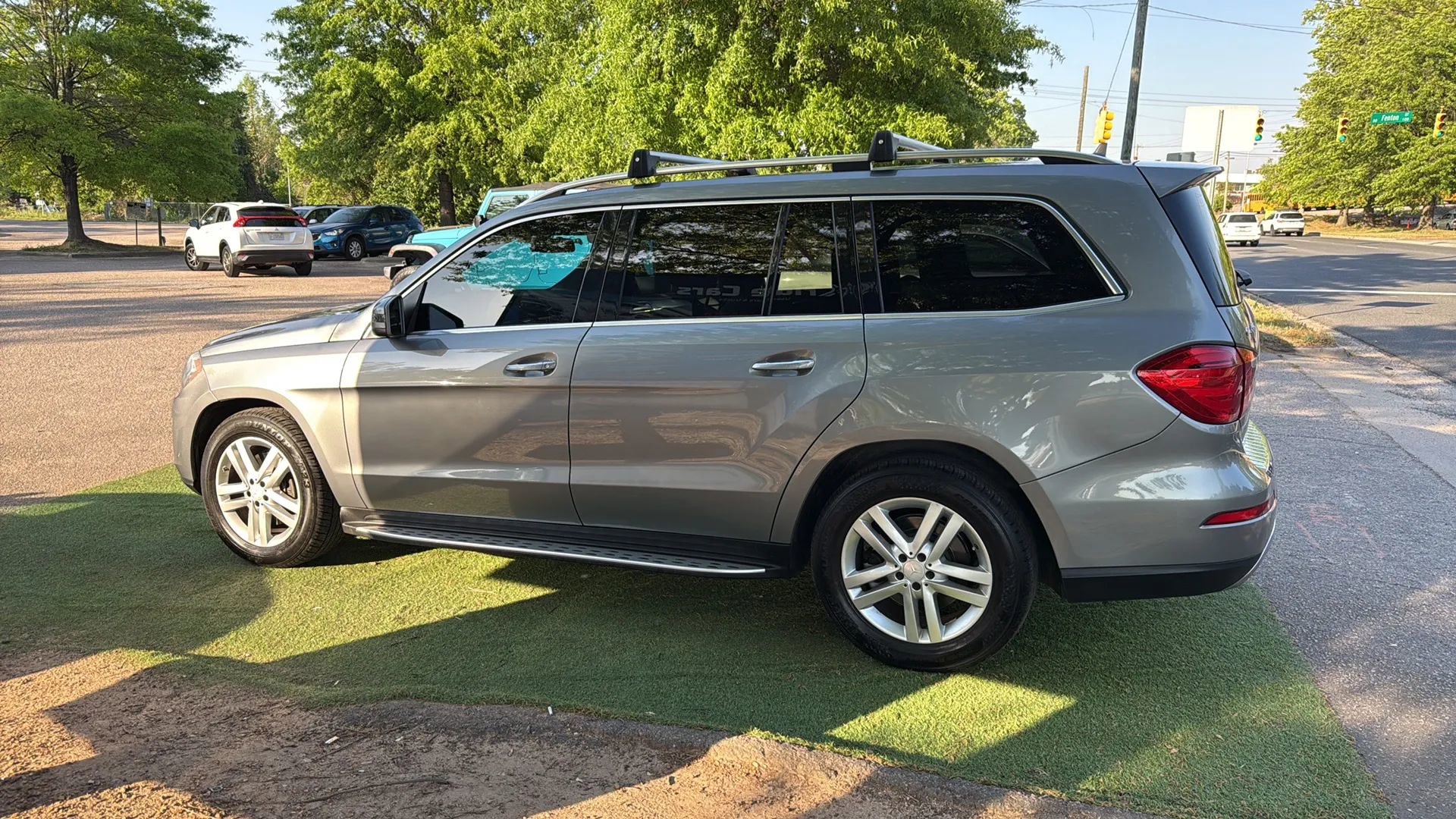 Used 2015 Mercedes-Benz GL 450 4MATIC image 4