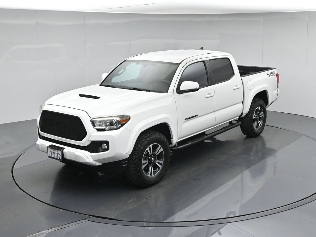 Used 2017 Toyota Tacoma TRD Sport w/ Tow Package RWD image 36