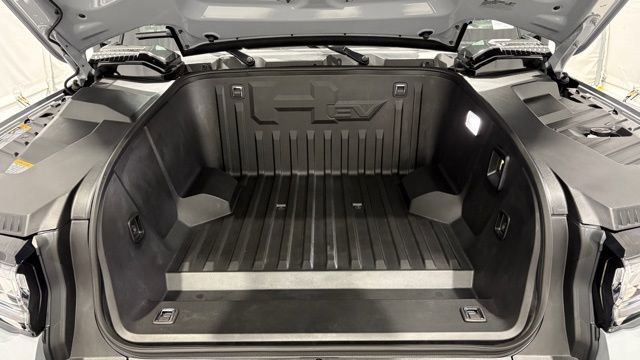 Used 2025 GMC Hummer EV 2X image 9