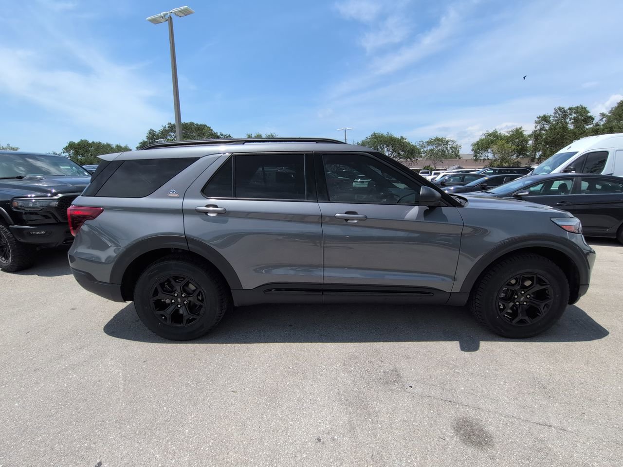Used 2022 Ford Explorer Timberline AWD/4WD image 4