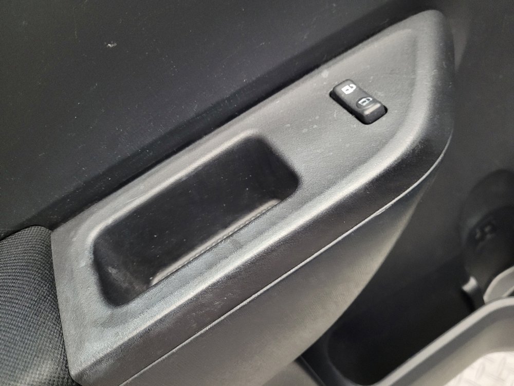 Used 2014 Toyota Yaris L FWD image 27