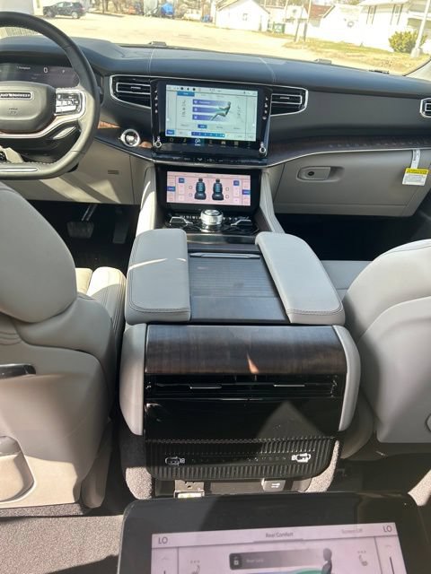 New 2024 Jeep Grand Wagoneer Series I w/ Rear Seat Video Group 1 AWD/4WD image 17