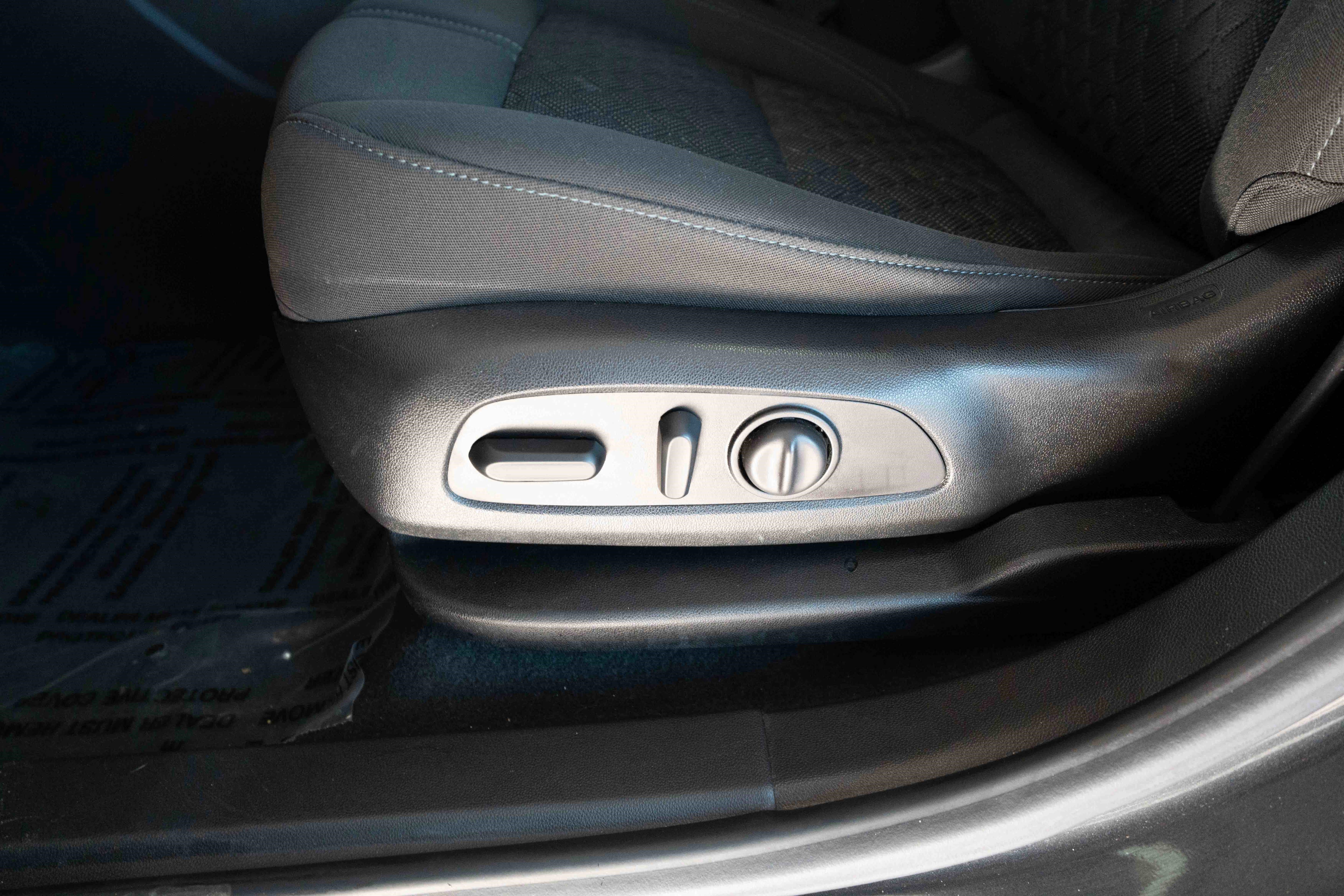 Used 2020 Chevrolet Blazer LT image 12