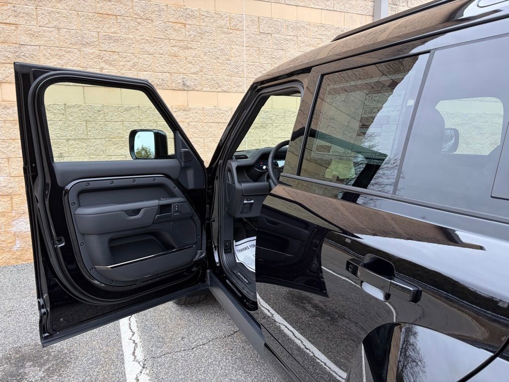 New 2026 Land Rover Defender 110 image 9