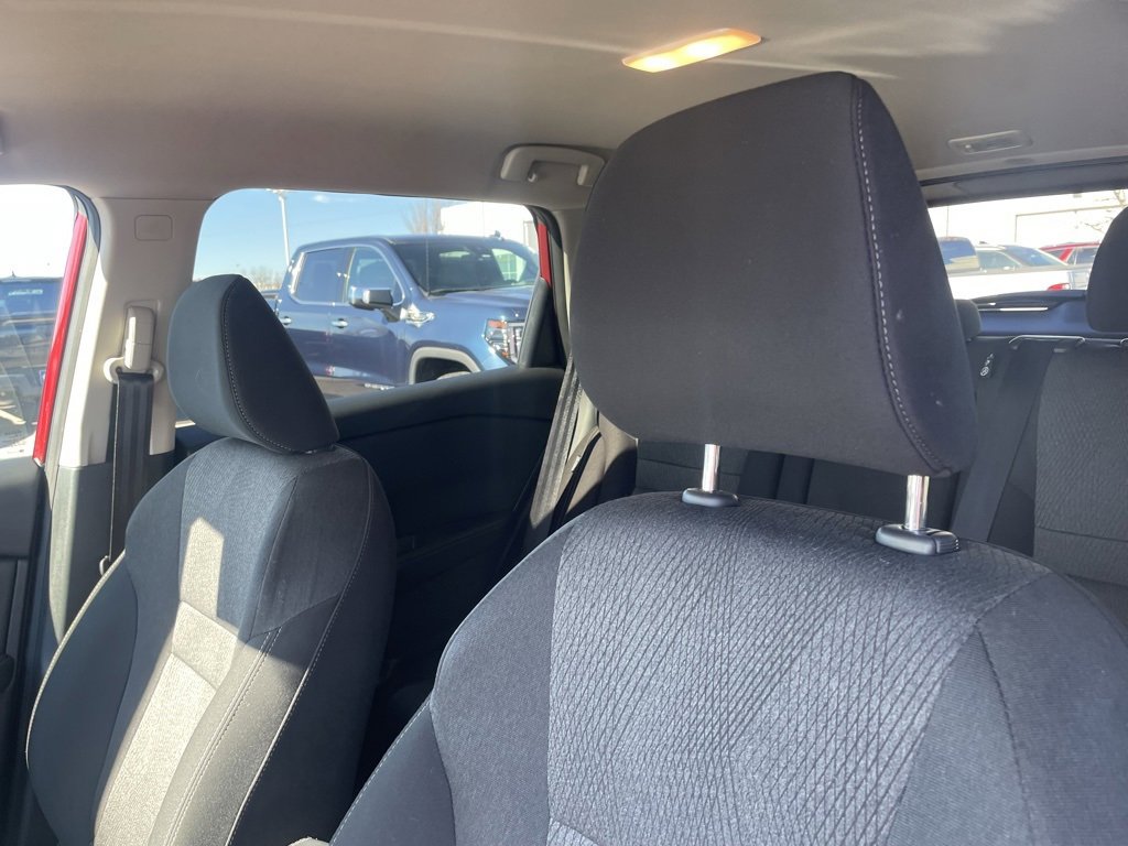 Used 2025 Nissan Rogue SV image 22