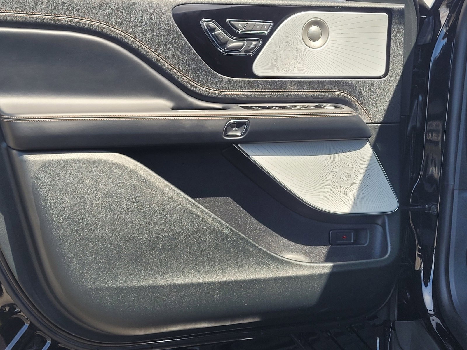 New 2025 Lincoln Aviator Black Label image 10