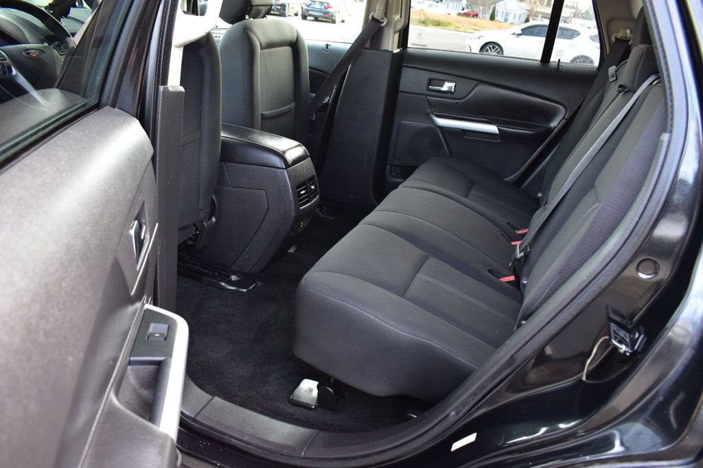 Used 2013 Ford Edge SE FWD image 20