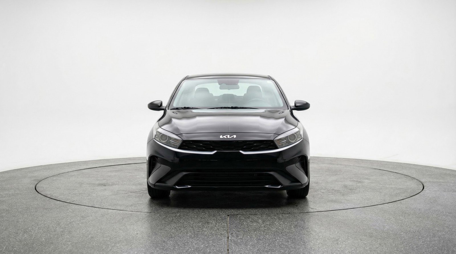 Used 2024 Kia Forte LXS FWD image 2