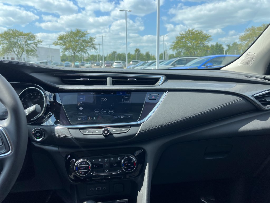 Used 2022 Buick Encore GX Select AWD/4WD image 12