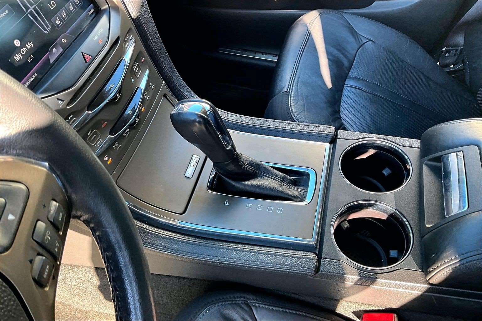 Used 2013 Lincoln MKX AWD image 17
