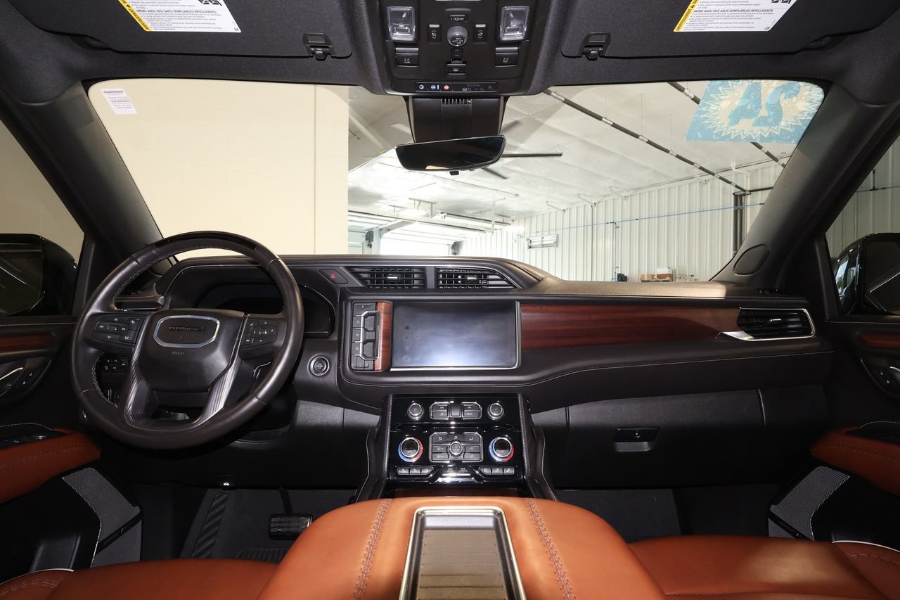 Used 2024 GMC Yukon XL Denali Ultimate AWD/4WD image 34