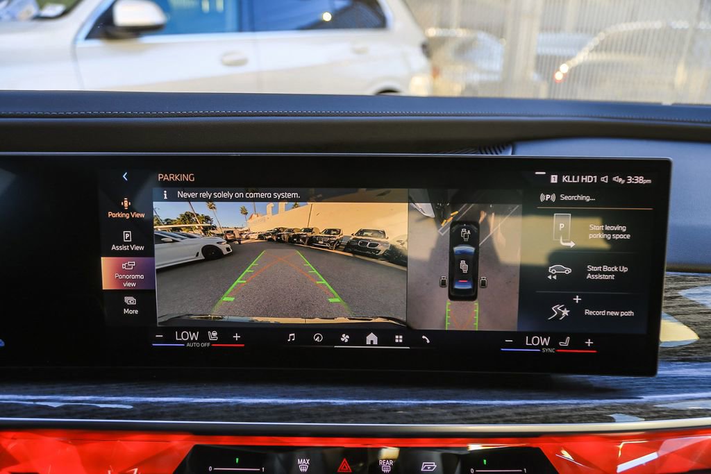 Used 2025 BMW 750e xDrive w/ Premium Package AWD/4WD image 20