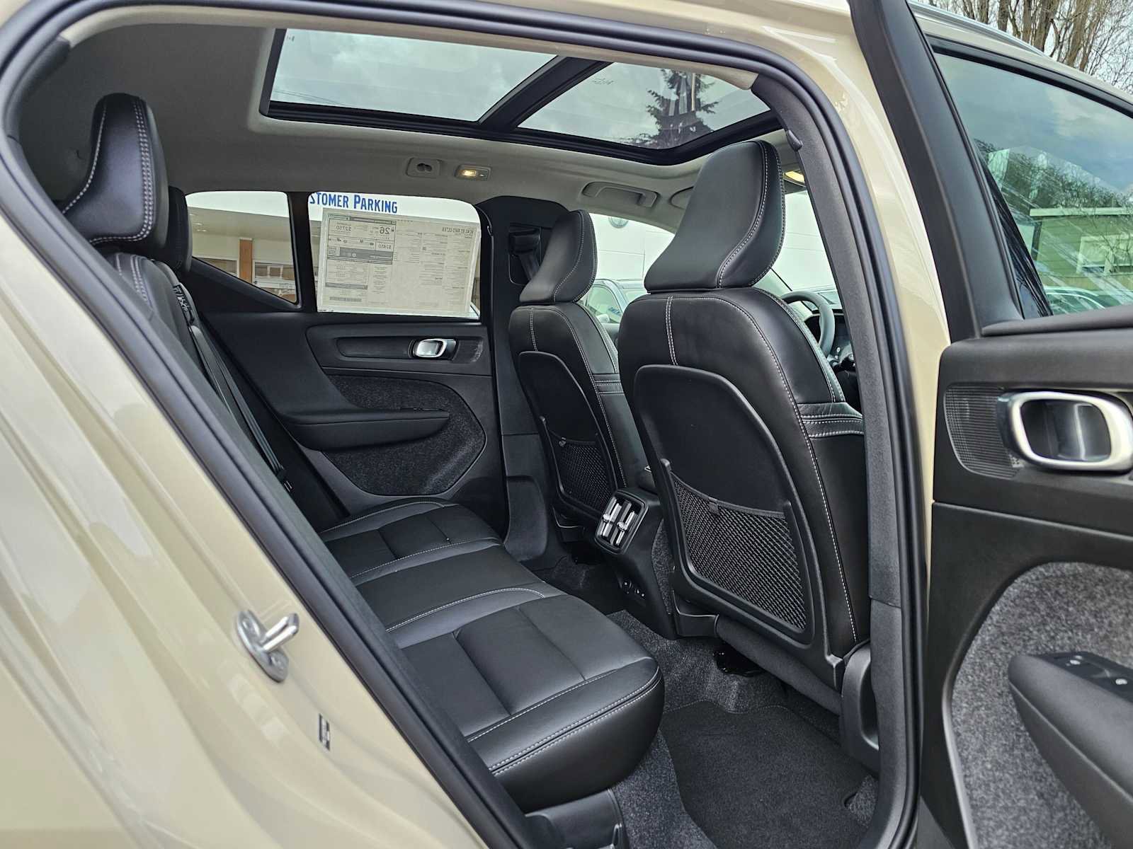 New 2025 Volvo XC40 B5 Ultra w/ Climate Package image 14