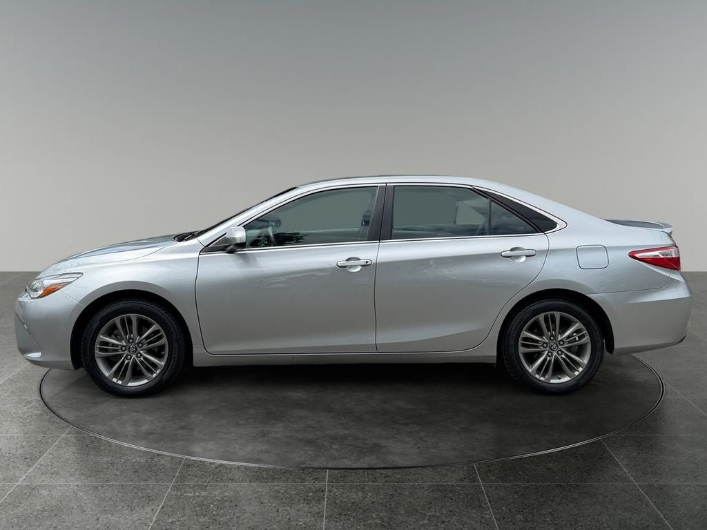 Used 2017 Toyota Camry SE FWD image 5