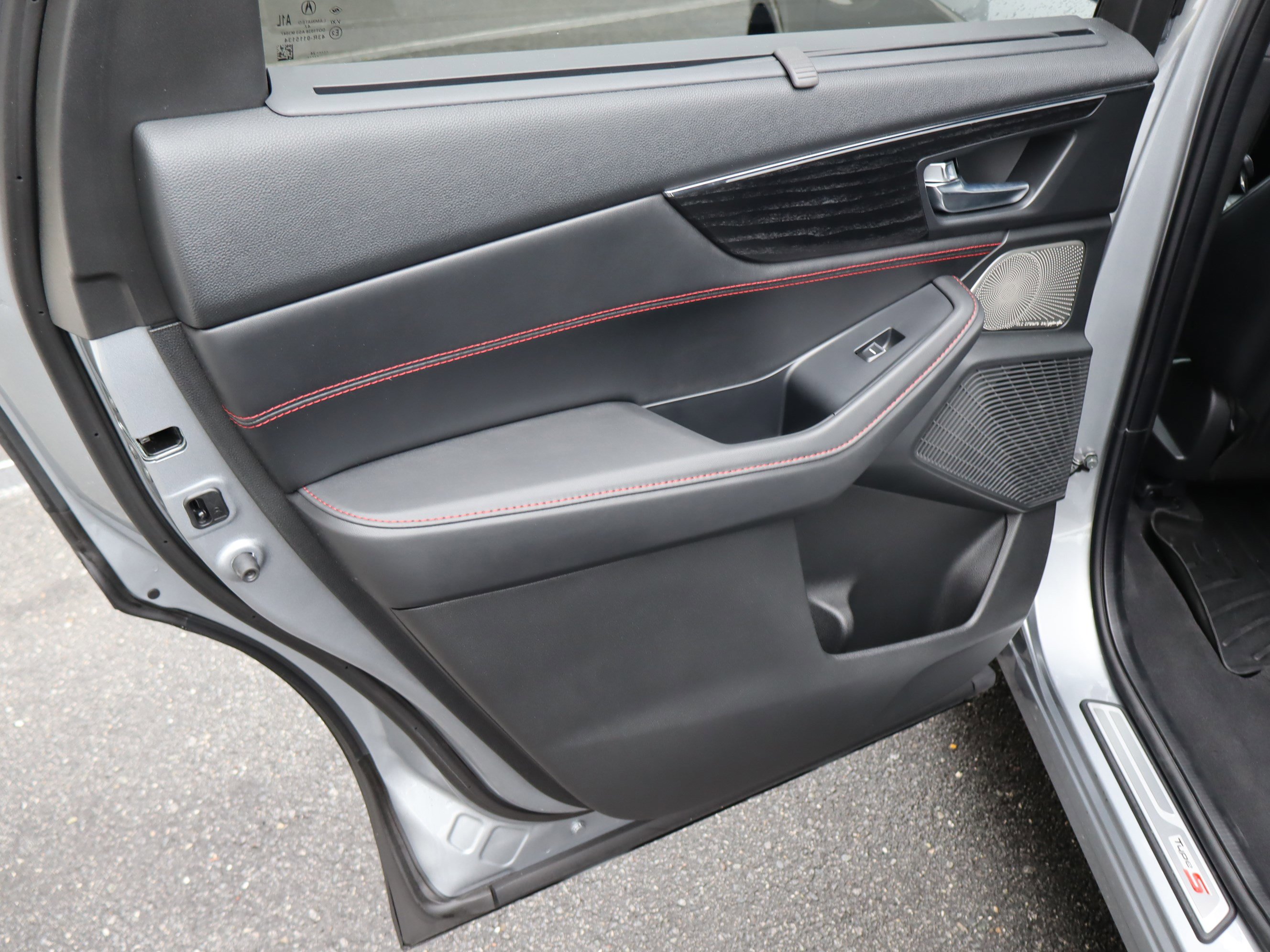 Used 2024 Acura MDX Type S image 32