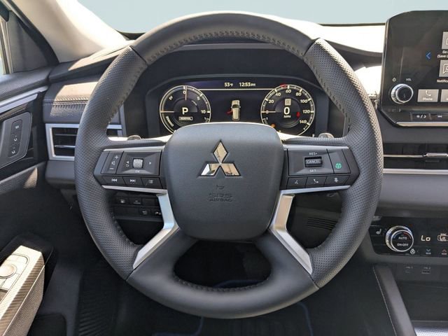 New 2025 Mitsubishi Outlander SEL image 15