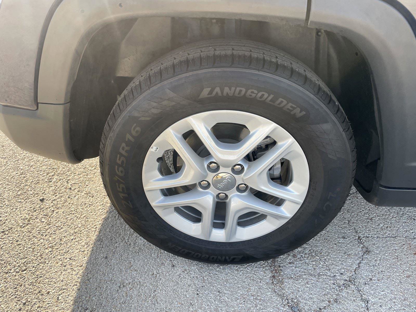 Used 2021 Jeep Compass Sport w/ Cold Weather Group image 34