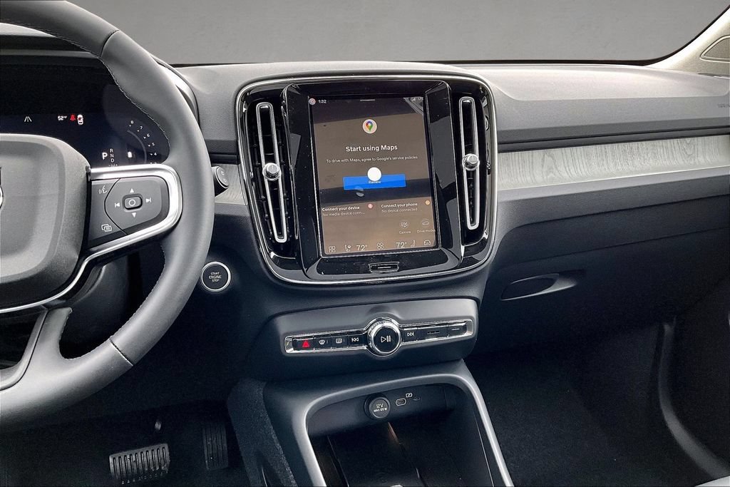 New 2026 Volvo XC40 B5 Plus w/ Protection Package Premier AWD/4WD image 6