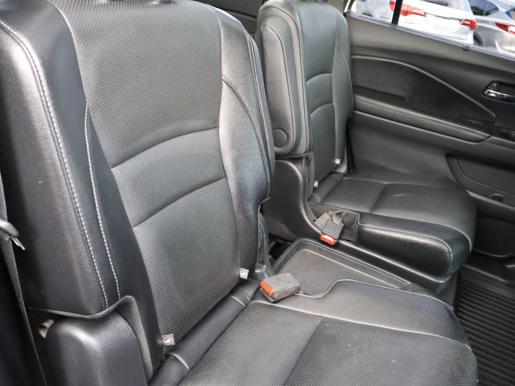 Certified 2017 Honda Pilot Elite image 12
