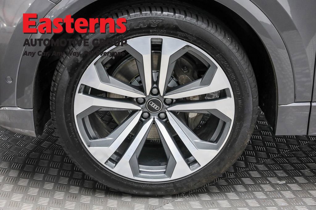Used 2022 Audi Q8 Prestige w/ Prestige Package image 33