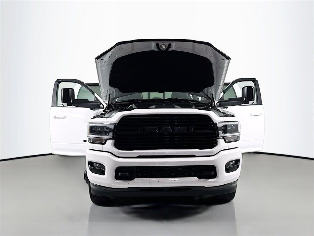 Used 2022 RAM 3500 Laramie w/ Night Edition image 26