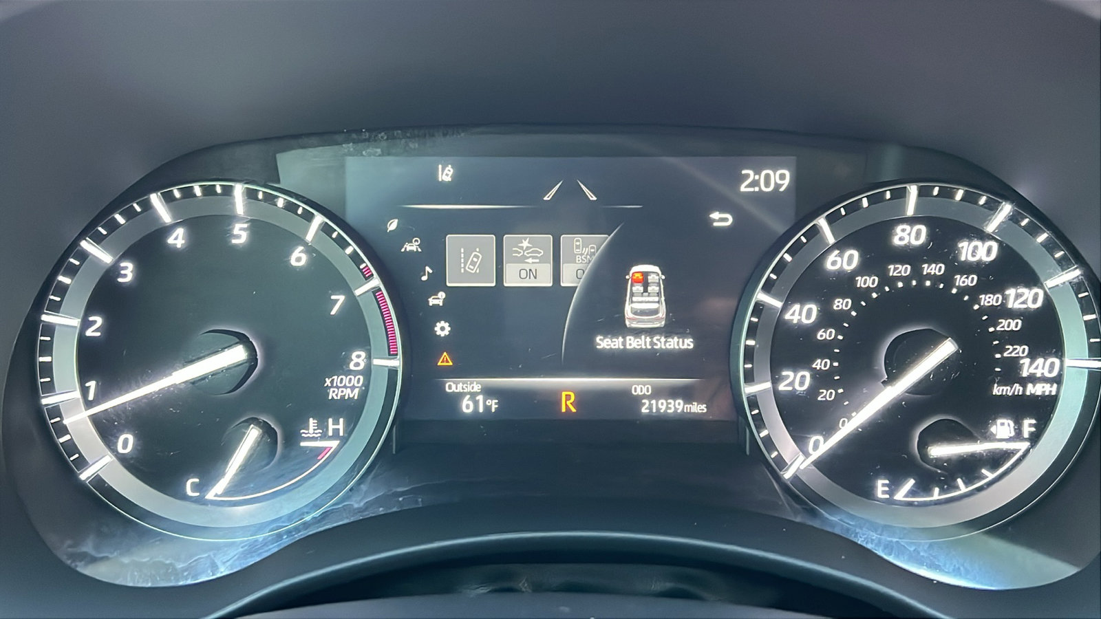 Used 2020 Toyota Highlander XLE image 26