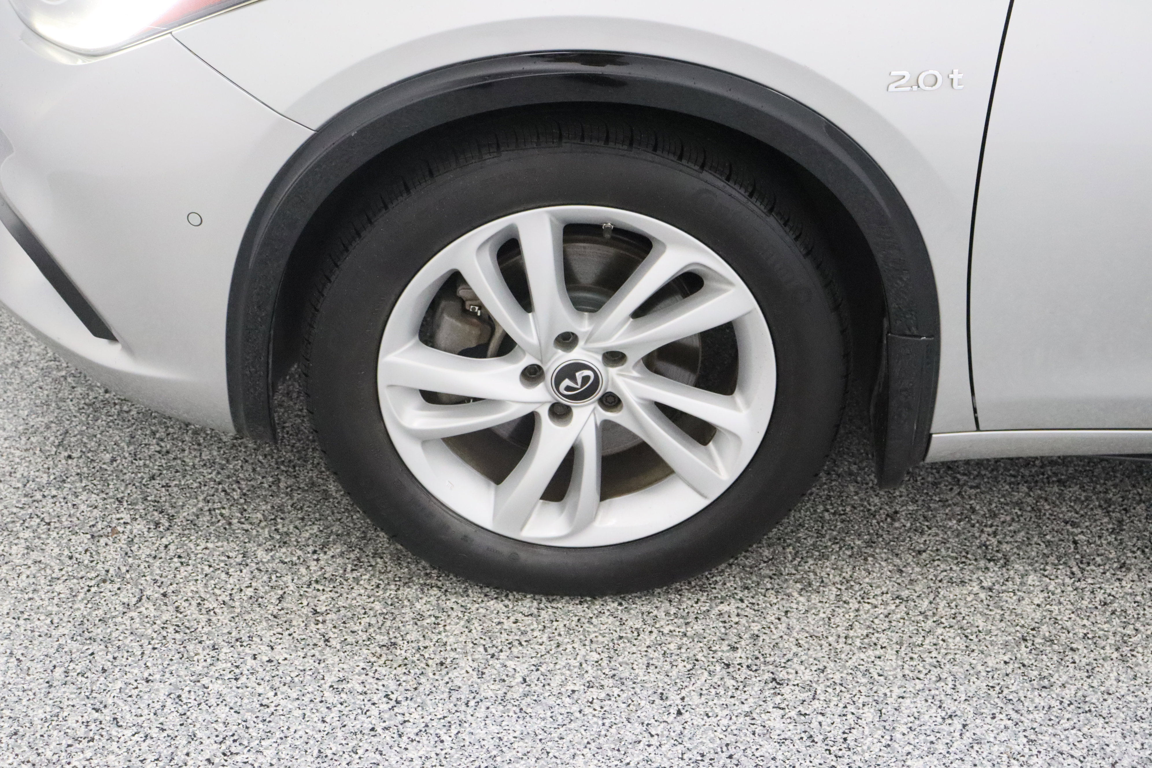 Used 2019 INFINITI QX30 w/ Navigation Package FWD image 11