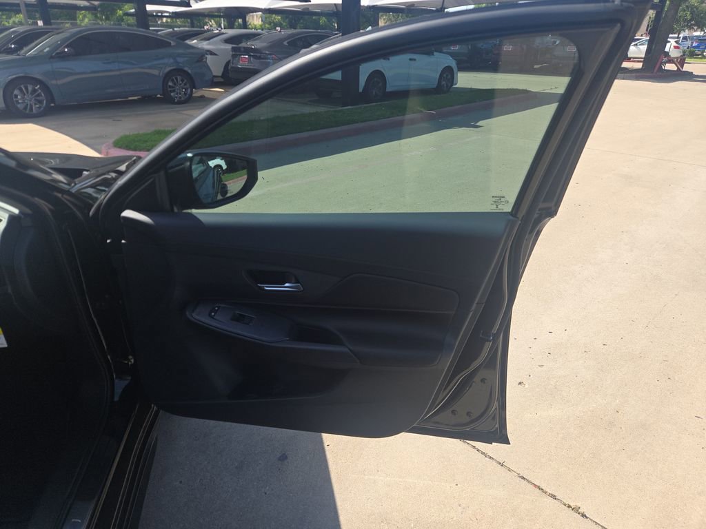 New 2026 Nissan Sentra SR w/ Floor Mat Package FWD image 27